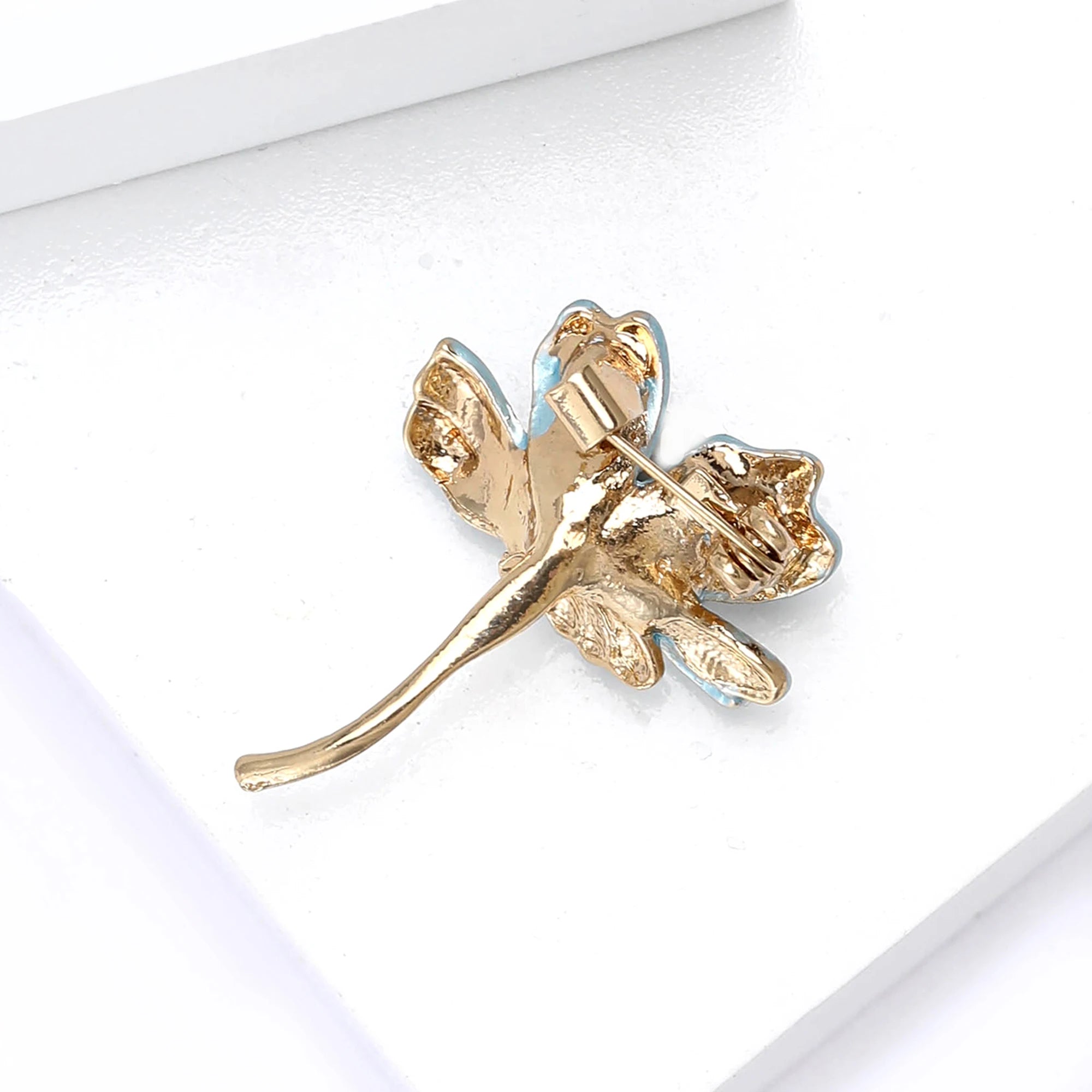 Beaut&Berry Luxury Enamel Flower Brooches for Women Unisex Plant Pins Casual Party Jewelry Accessories Gifts Decoration